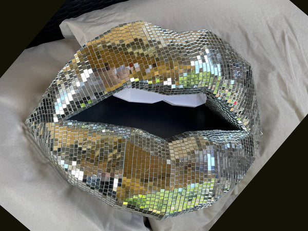 Disco 🪩 Mirror mosaic 👄 Card-paper lips 37cm wide