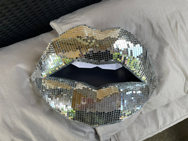 Disco 🪩 Mirror mosaic 👄 Card-paper lips 37cm wide