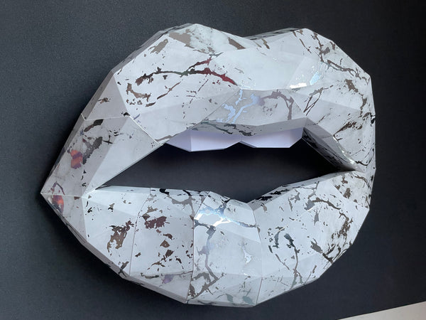 White Marble/Silver Card paper Lips 37cm Wall Decoration