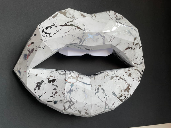 White Marble/Silver Card paper Lips 37cm Wall Decoration