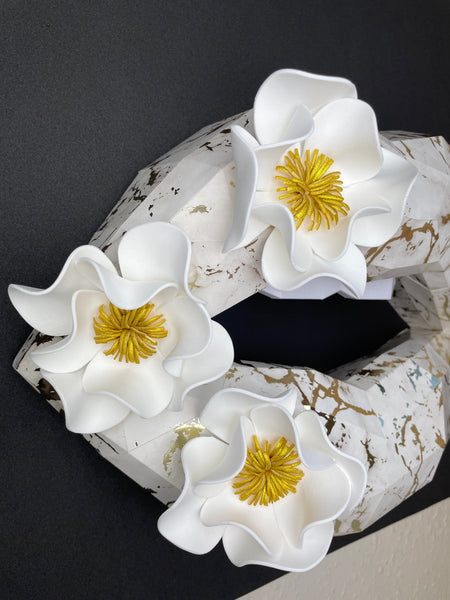 White Marble/Gold Flower lips 37cm wide Wall Decoration